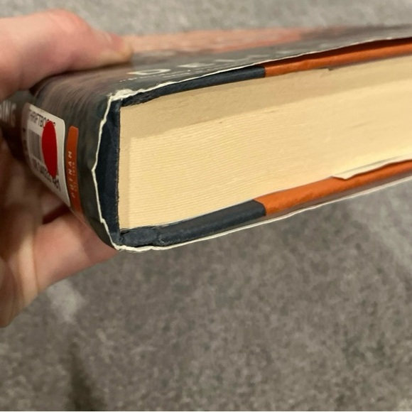 Where The Crawdads Sing Hardback Book - Picture 8 of 12